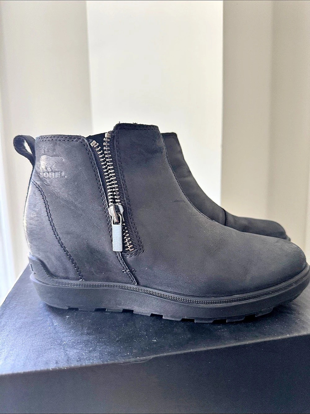 Sorel Eve Zip Black Zip Wedge Boots US 6.5 euc